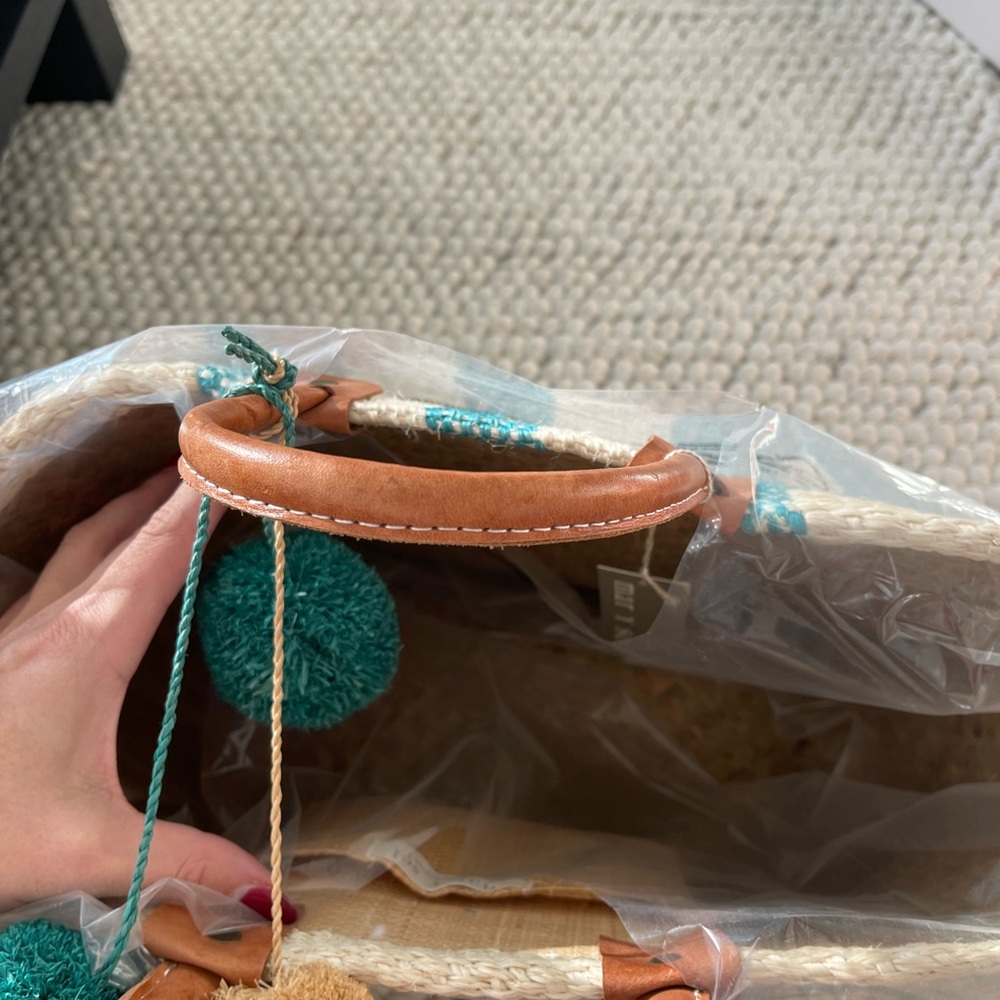 Mar Y Sol Teal and Cream Tote Bag - Picture 2 of 5